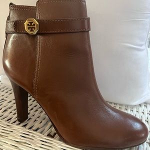 Tory Burch brown booties 3 1/2 inch heel size 7